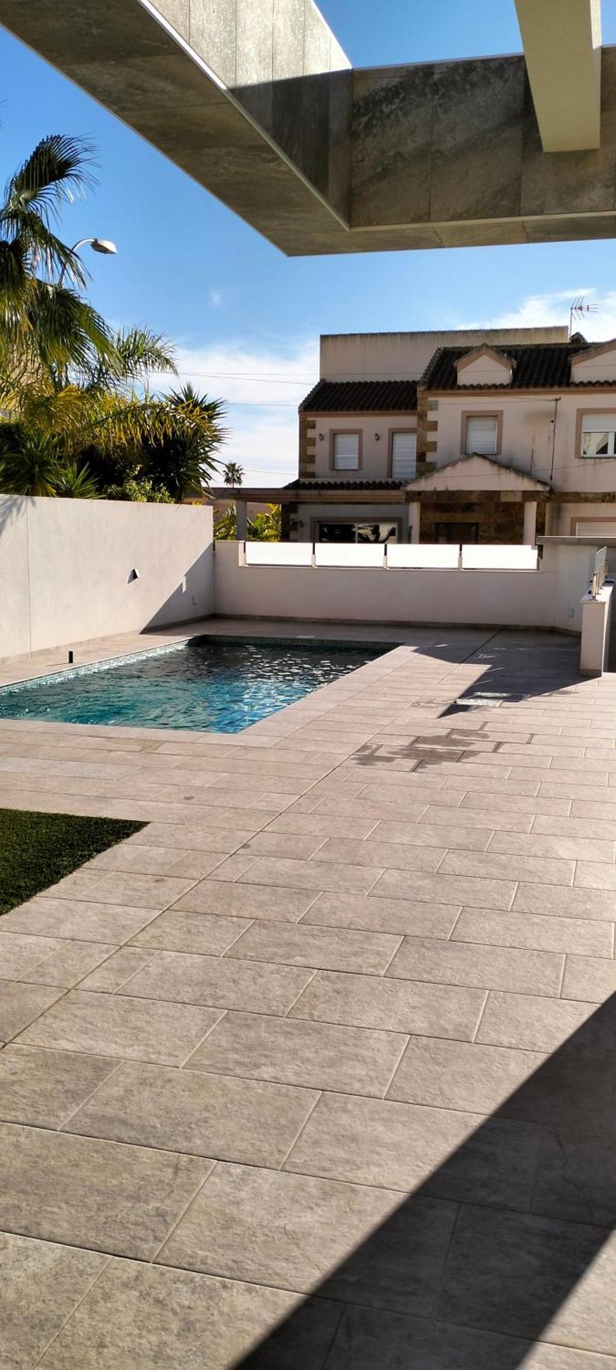 Villa Domicil De Luxe Торевиеха Екстериор снимка