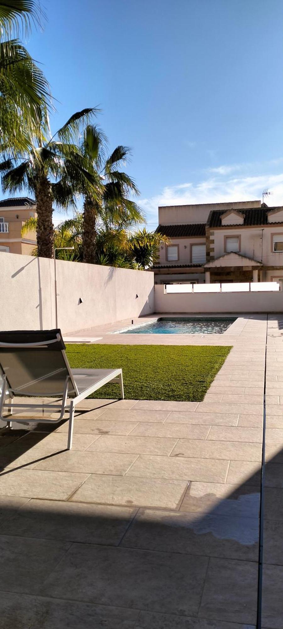 Villa Domicil De Luxe Торевиеха Екстериор снимка